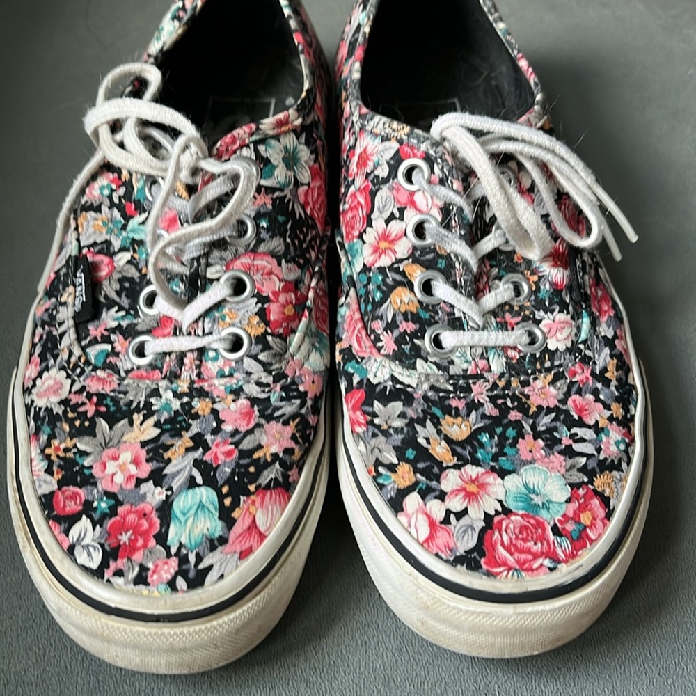 Vans size 7, floral pattern